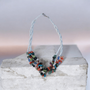 Collares hechos a mano con Mostacilla y Piedras